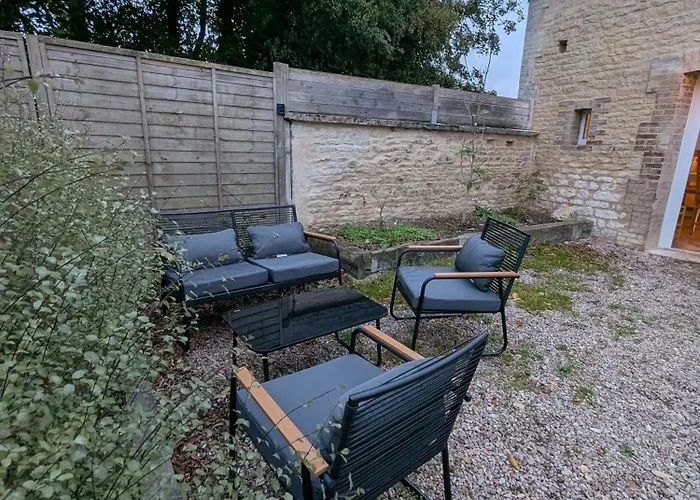 Jo And Manu's Barn *